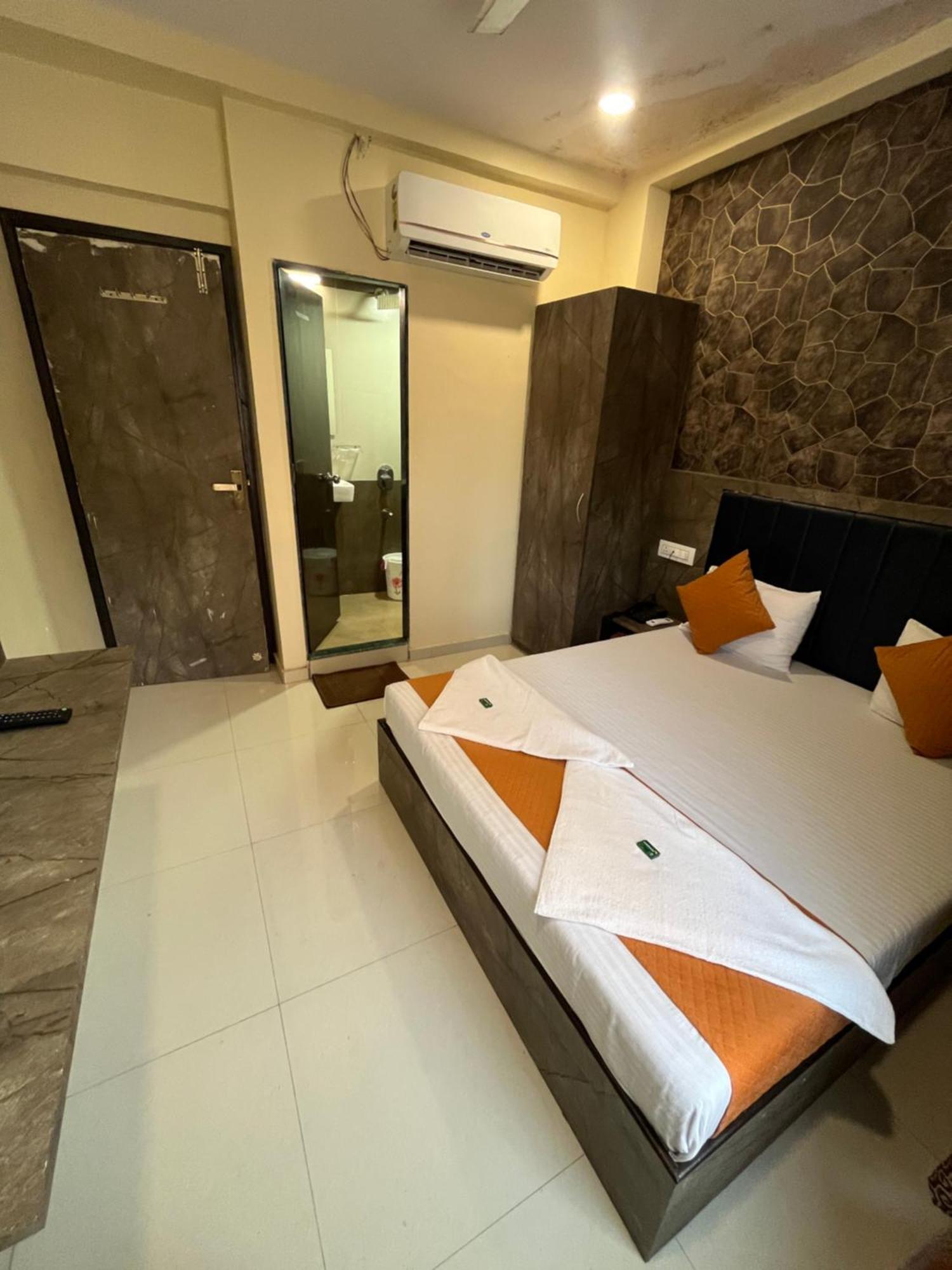 Hotel Grand Bella Mumbai Exteriör bild