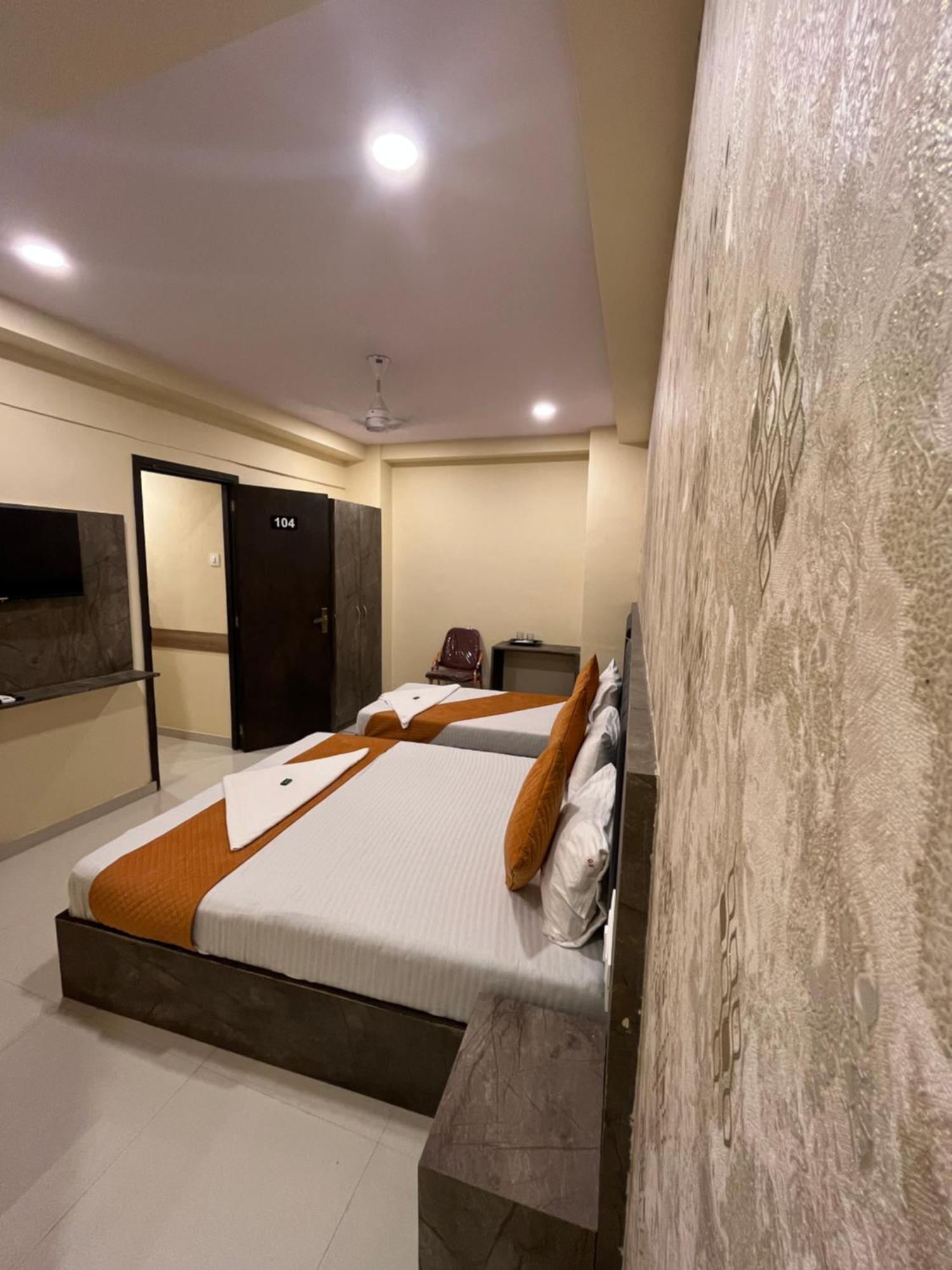 Hotel Grand Bella Mumbai Exteriör bild
